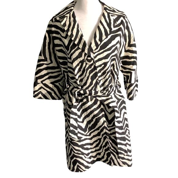 Trina Turk Other - Trina Turk Size 2 Robe Fit Double Breasted - Chic, Bold, Luxurious
